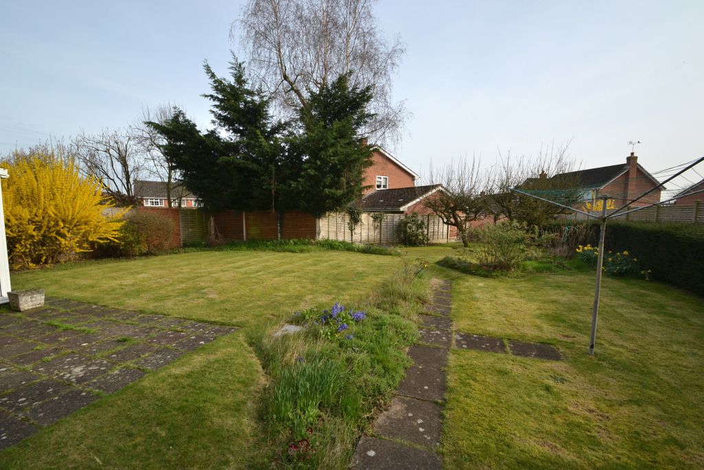 Property photo 2 of 24 Rear Garden