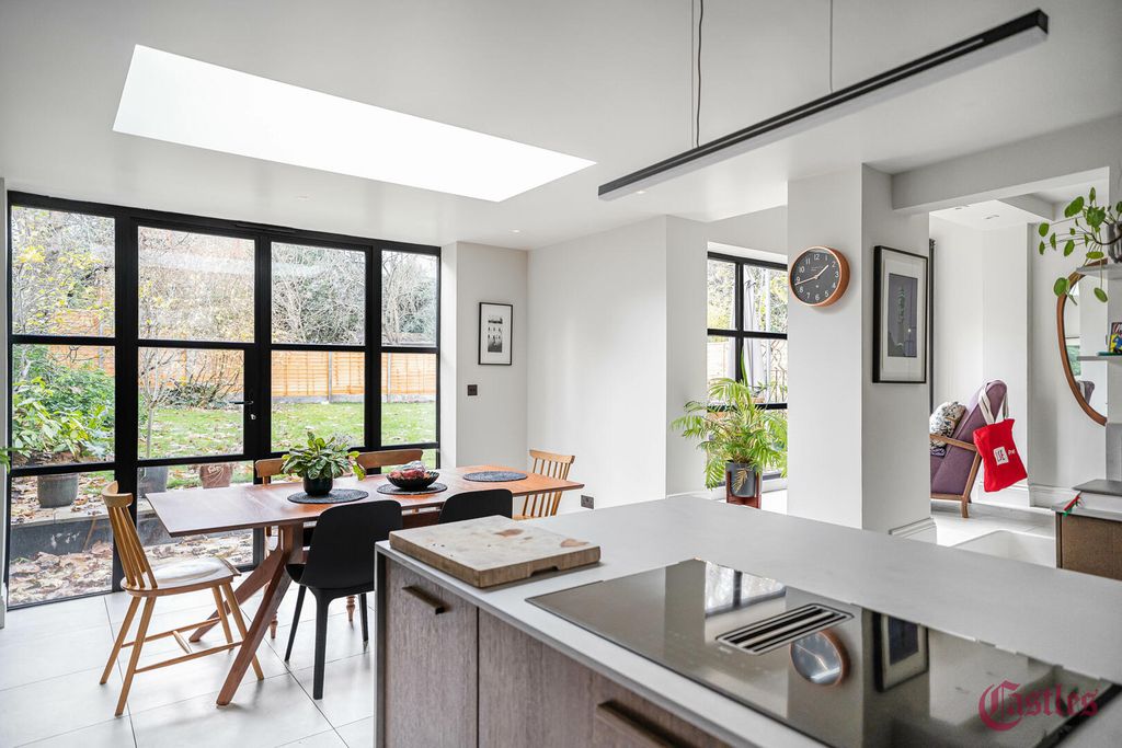 Property photo 3 of 13 Kitchen