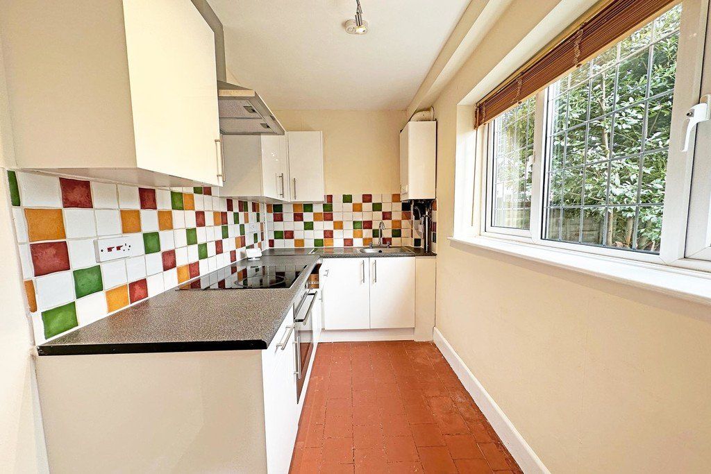 Property photo 2 of 14 Picture No. 10