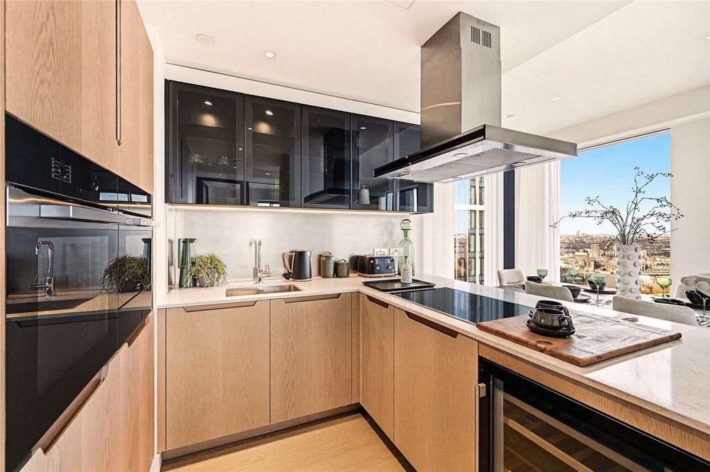 Property photo 2 of 21 Picture No. 22