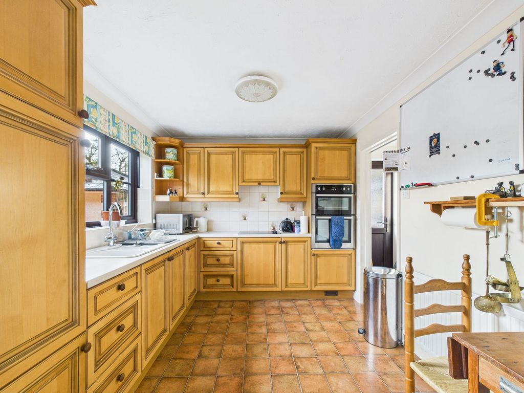 Property photo 2 of 16