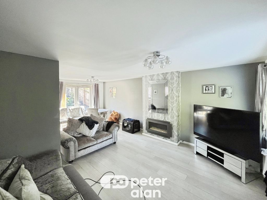Property photo 2 of 11 Image