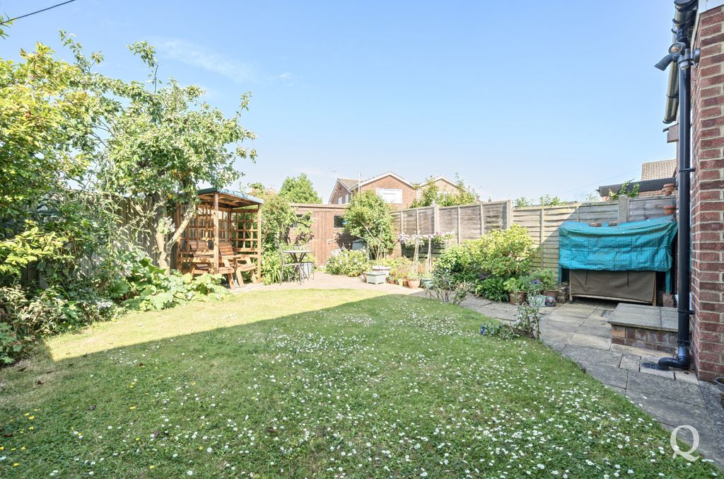 Property photo 3 of 21 Edb60F15-B744-426...