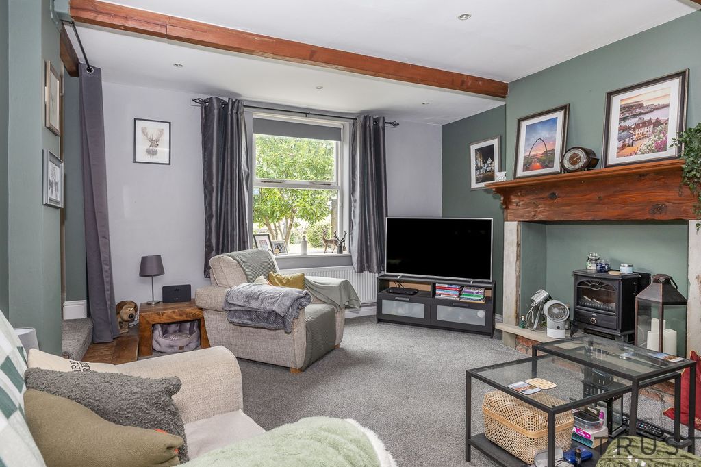 Property photo 3 of 31