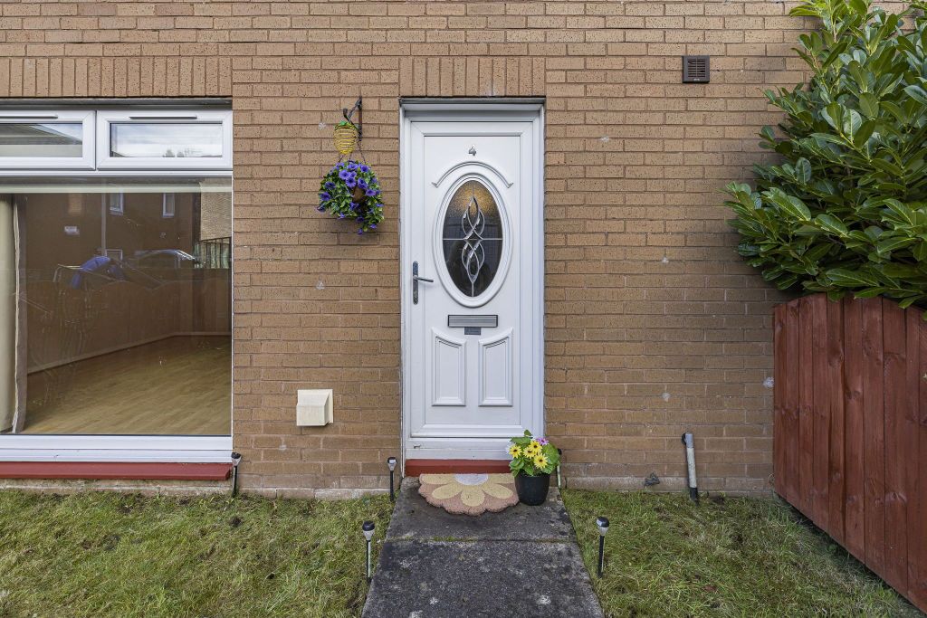 Property photo 2 of 25