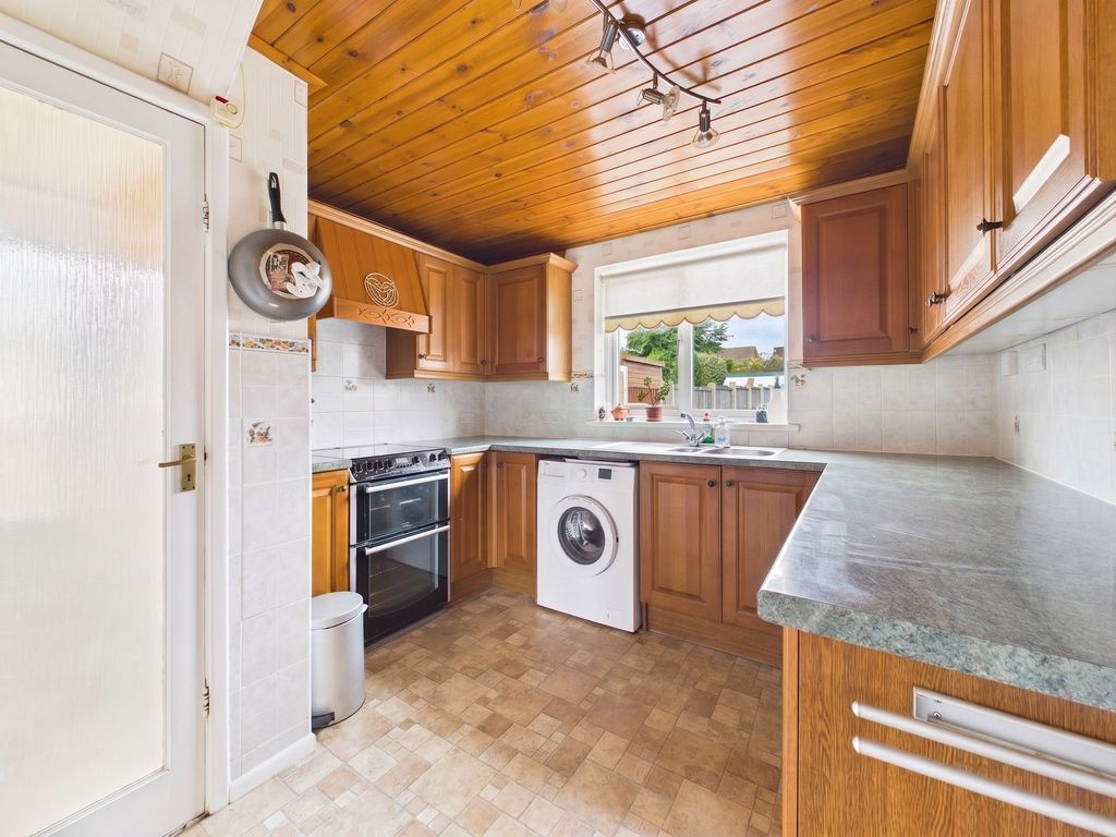 Property photo 3 of 14 Kitchen