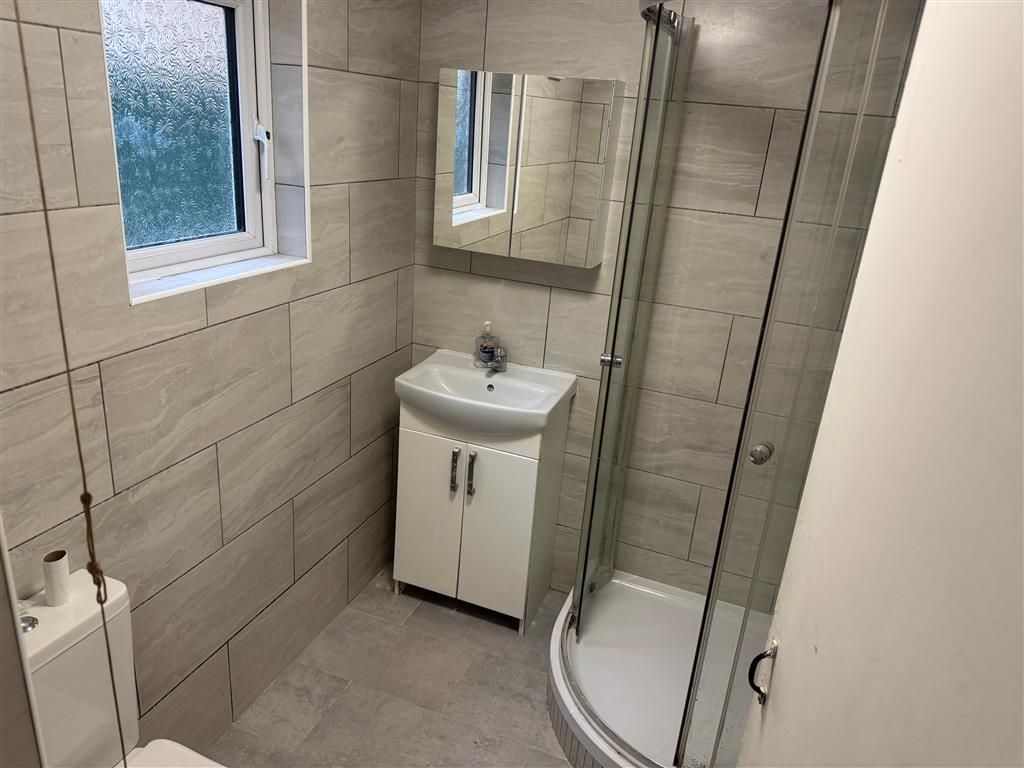 Property photo 2 of 9 Shower Room