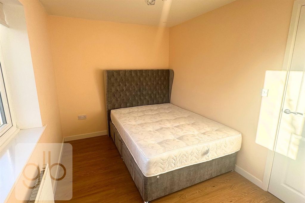 Property photo 2 of 8 2.Png