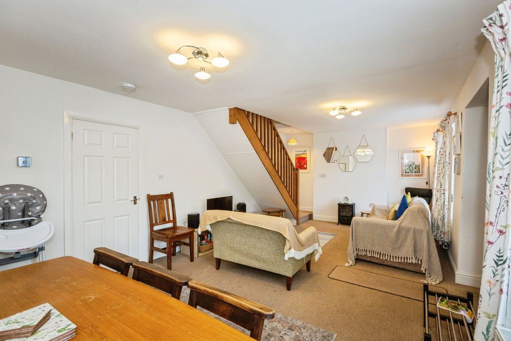 Property photo 3 of 17 Photo