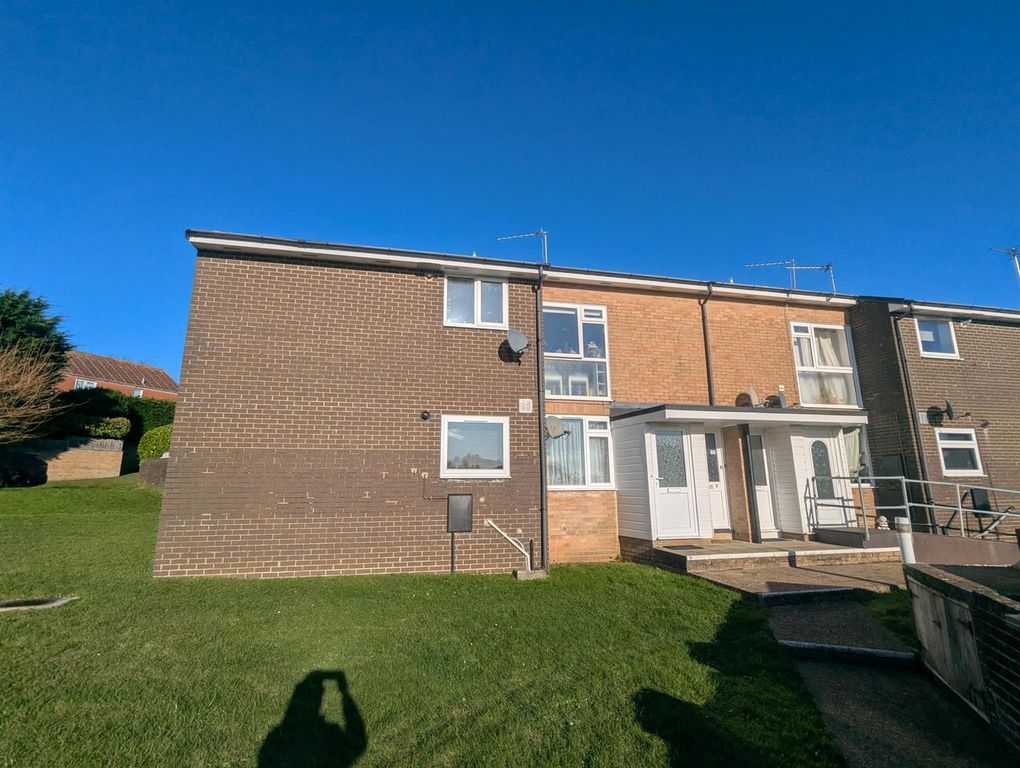 Property photo 1 of 6 4 Winford Court.Jpg