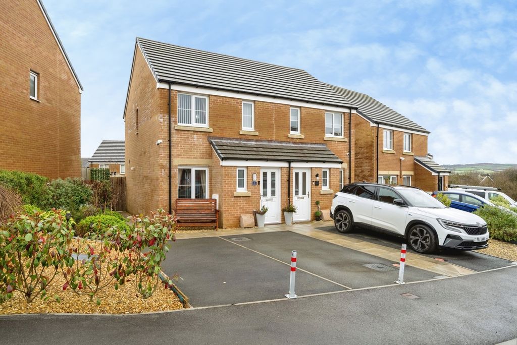 Property photo 1 of 20 Pbox-Img.Jpg