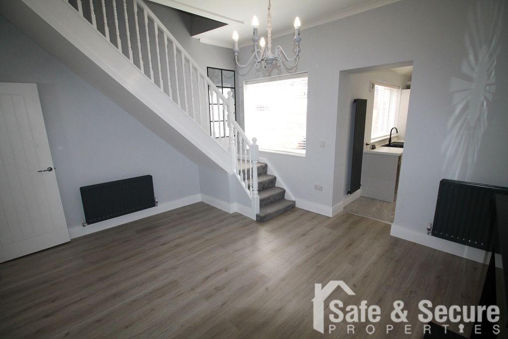 Property photo 3 of 11 Img_1134
