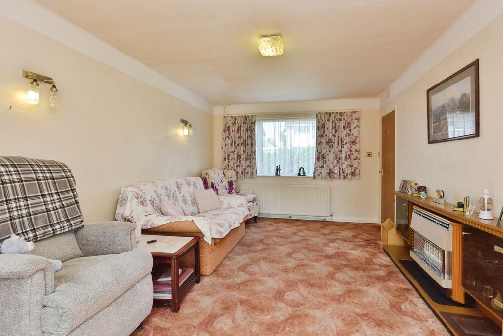 Property photo 3 of 20 Pbox-Img.Jpg