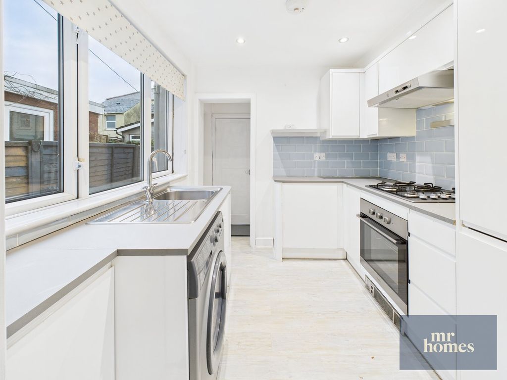 Property photo 3 of 24