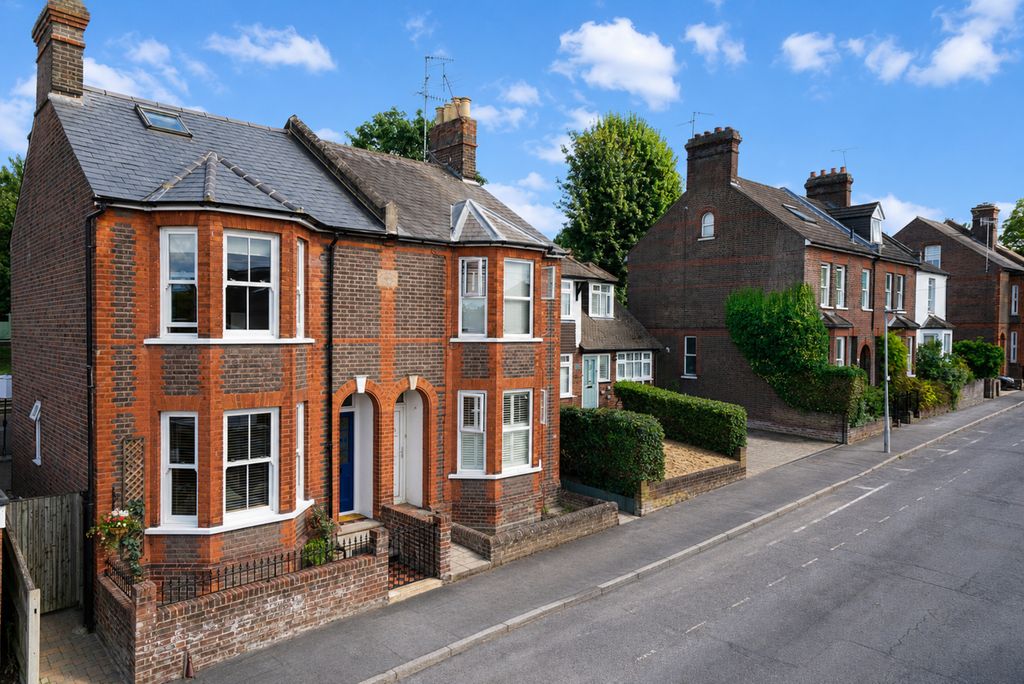 Property photo 1 of 21 65-Alexandra-Road-36
