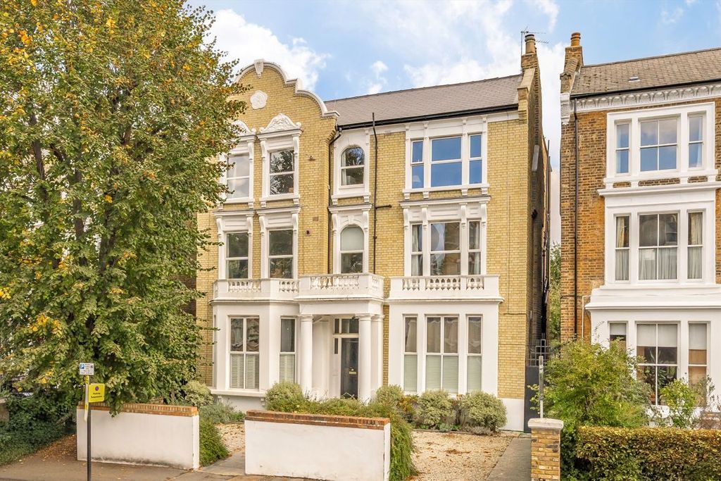 Property photo 1 of 6