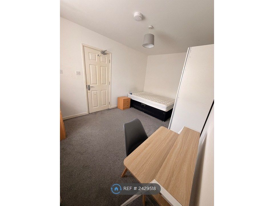 Property photo 1 of 5 Room 1
