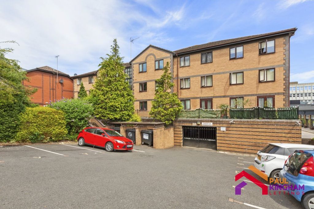 Property photo 1 of 10