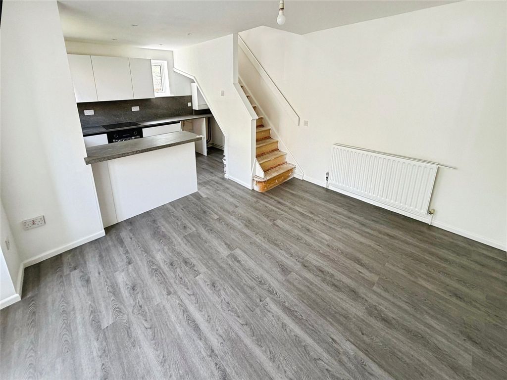 Property photo 3 of 9 Picture No. 07