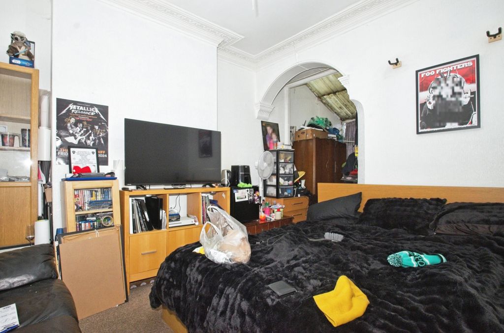 Property photo 2 of 18 Photography