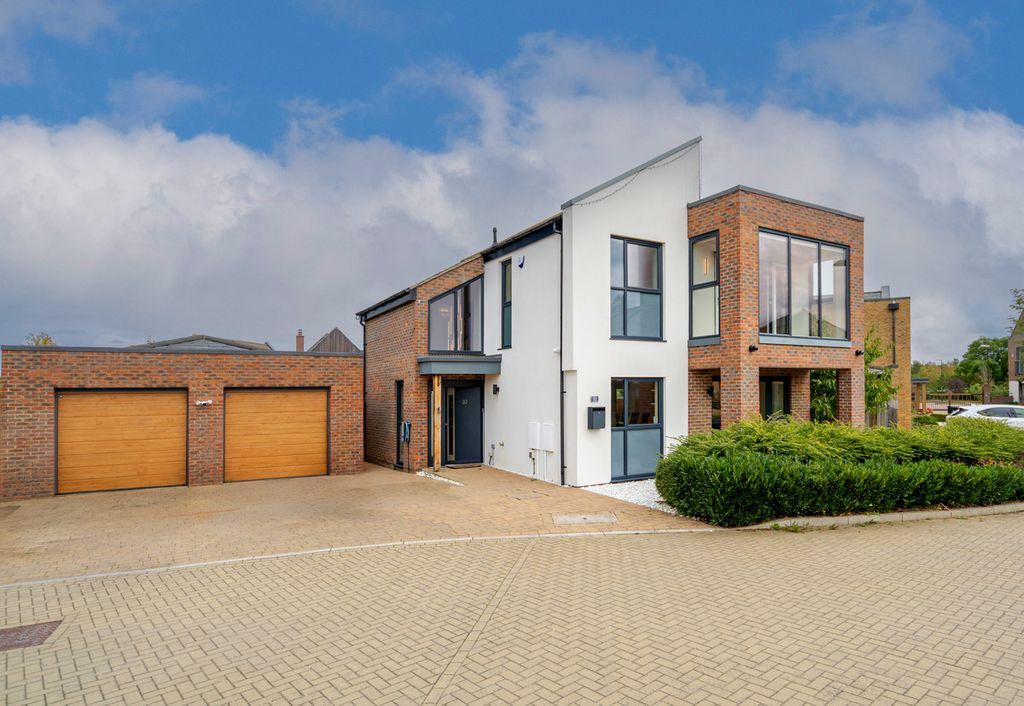 Property photo 1 of 35