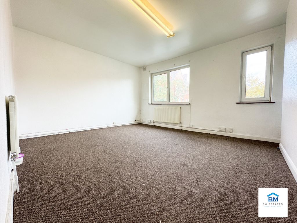 Property photo 3 of 5 Photo 1