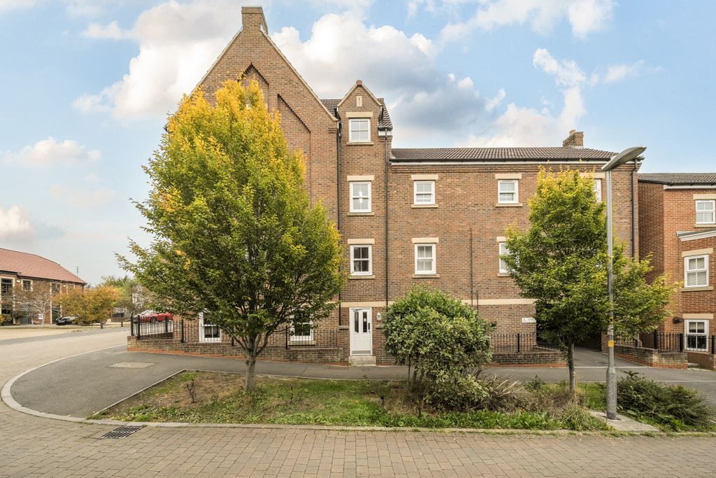 Property photo 1 of 12 13623171068E4E9Caaaf50