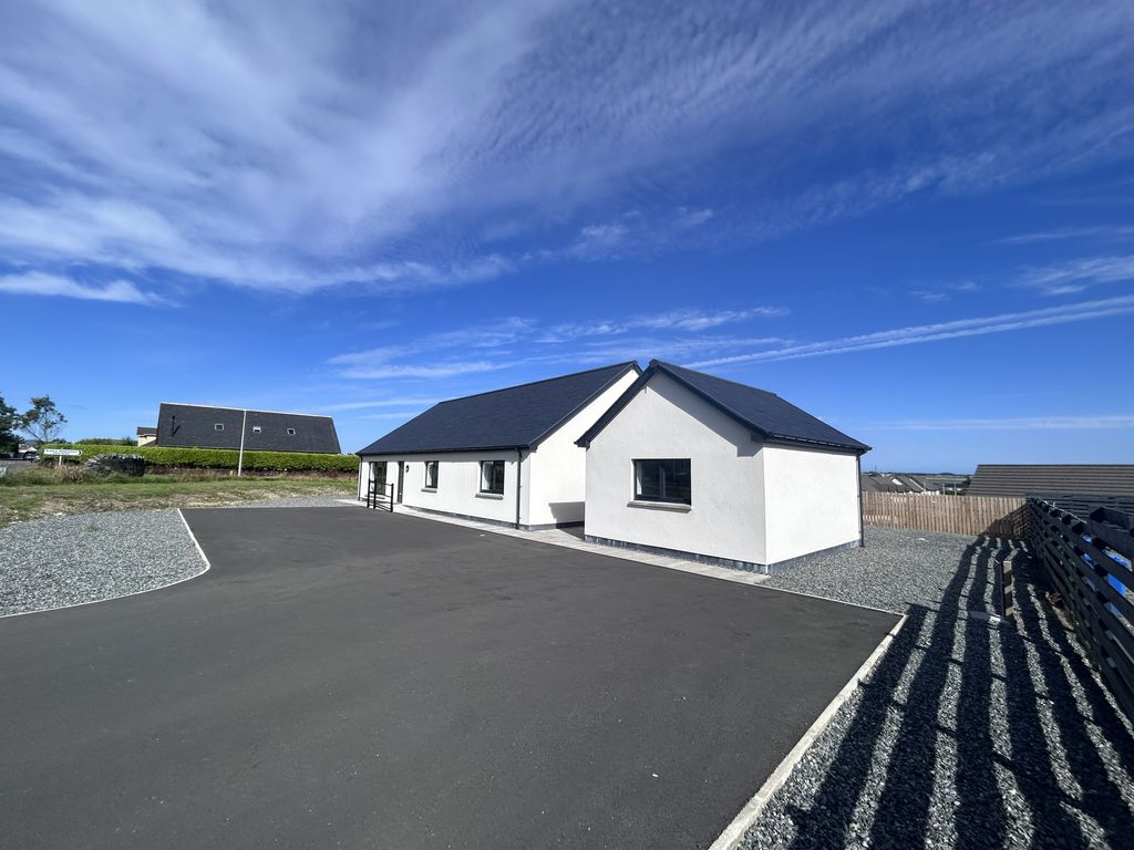 Property photo 2 of 35