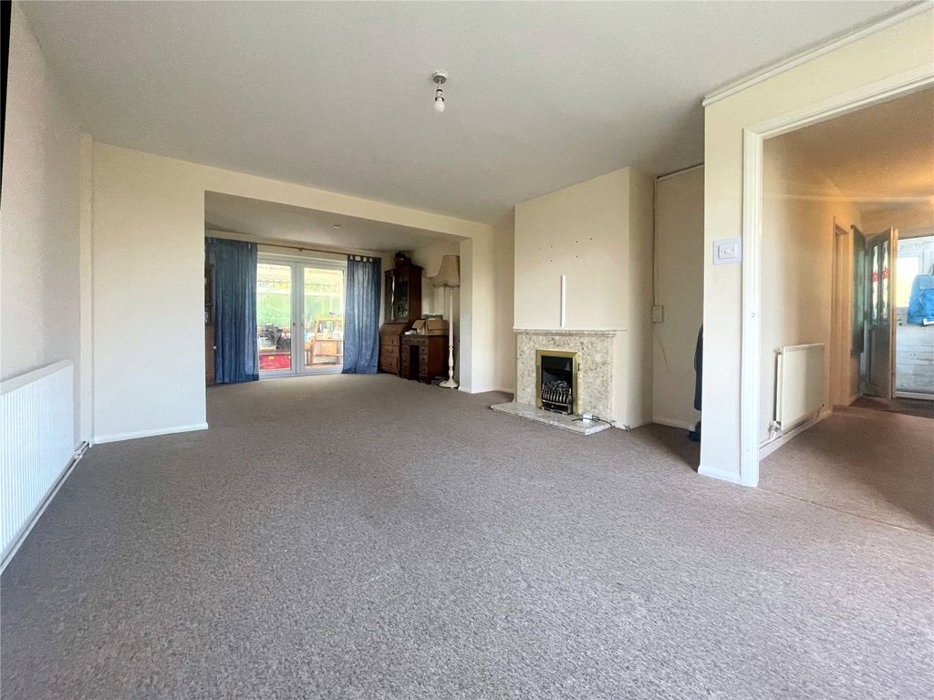 Property photo 2 of 19 Picture No. 17