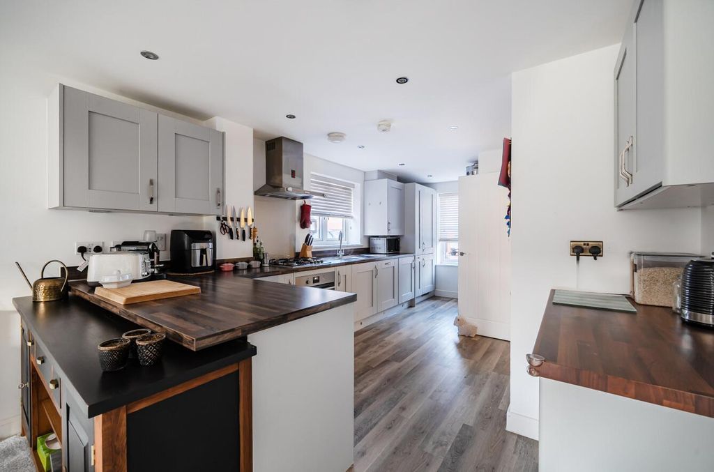 Property photo 2 of 18 1403893-5-6978E97F322Df.Jpg