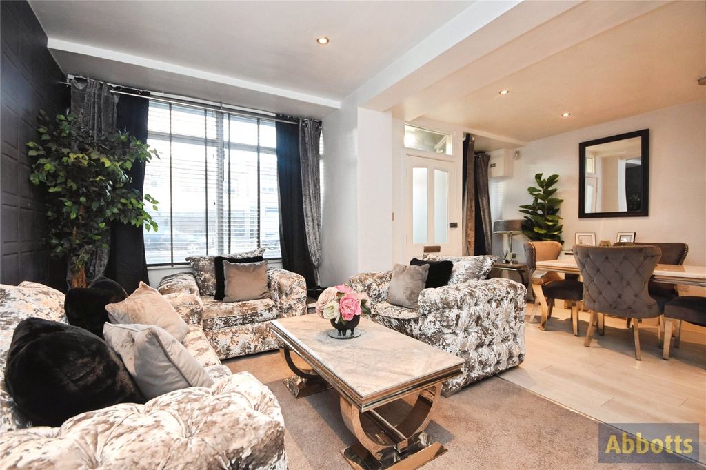 Property photo 1 of 17 Picture No. 27