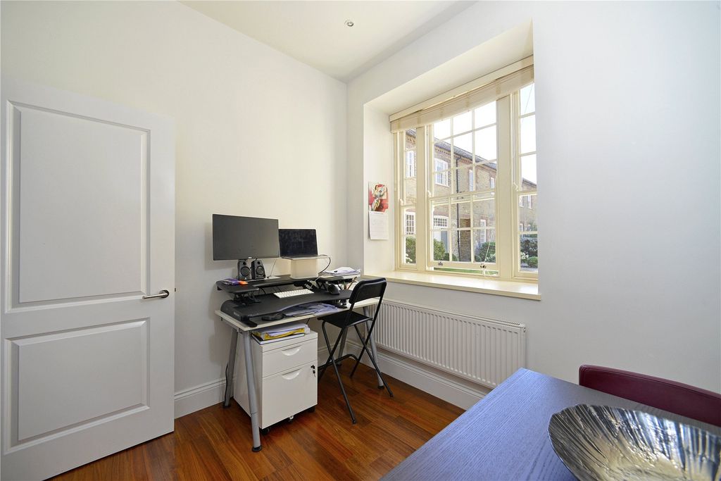Property photo 3 of 18 Picture No. 02