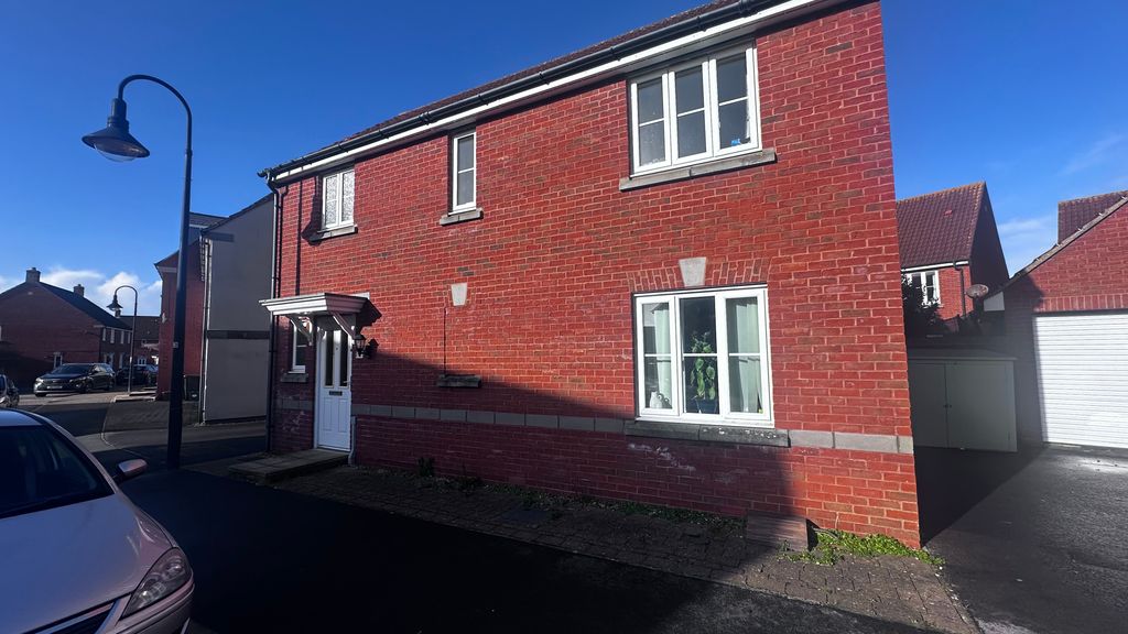 Property photo 1 of 12 Front