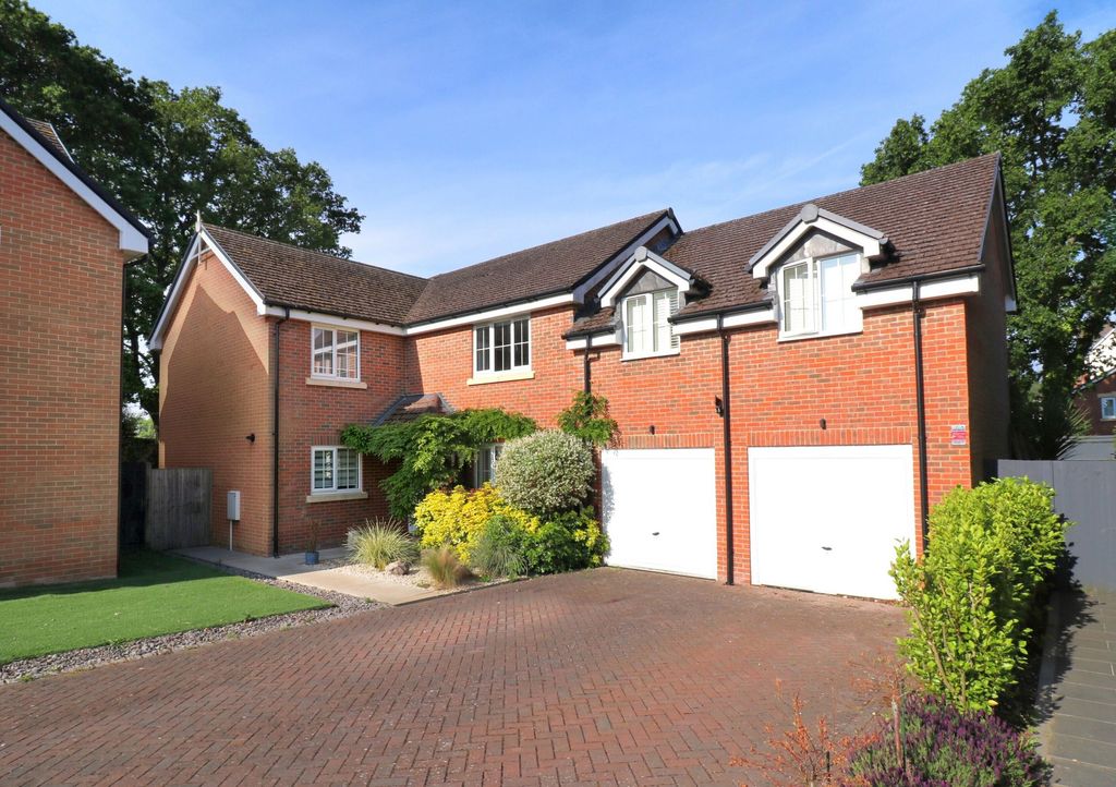 Property photo 1 of 25
