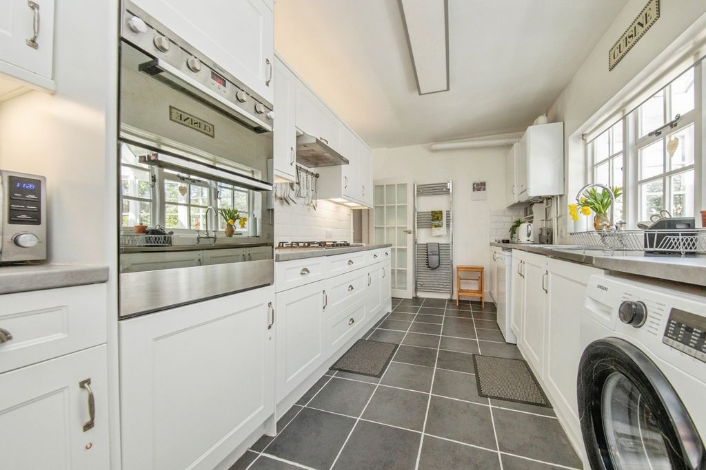 Property photo 3 of 34 Pbox-Img.Jpg