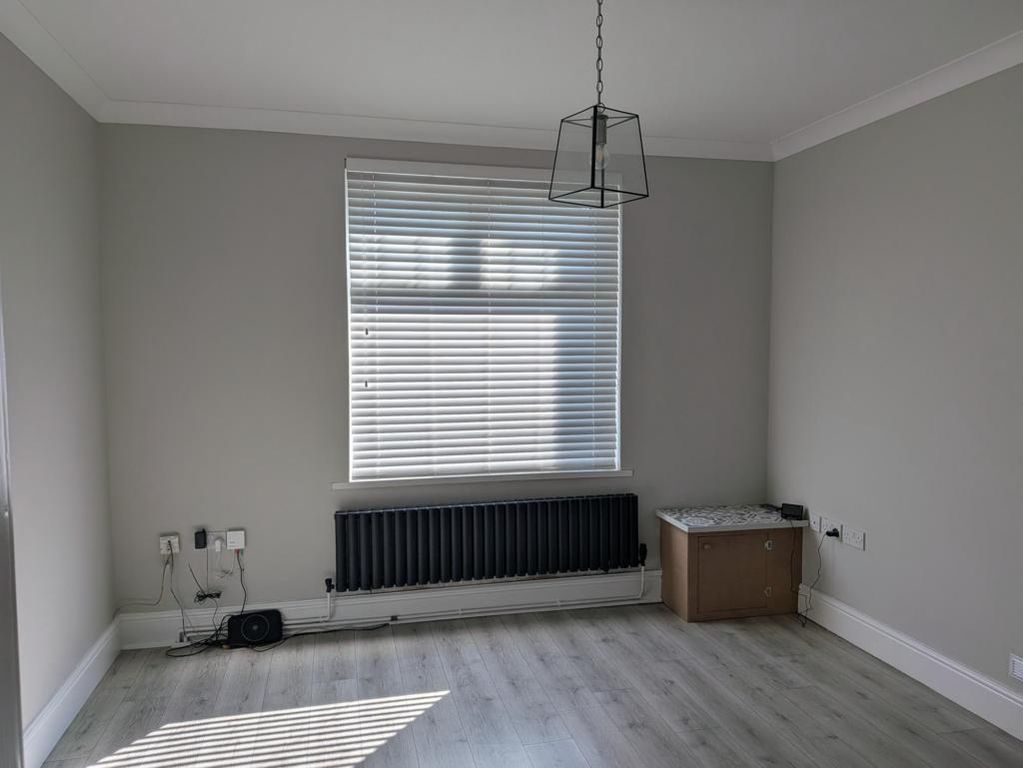 Property photo 3 of 15 Lounge