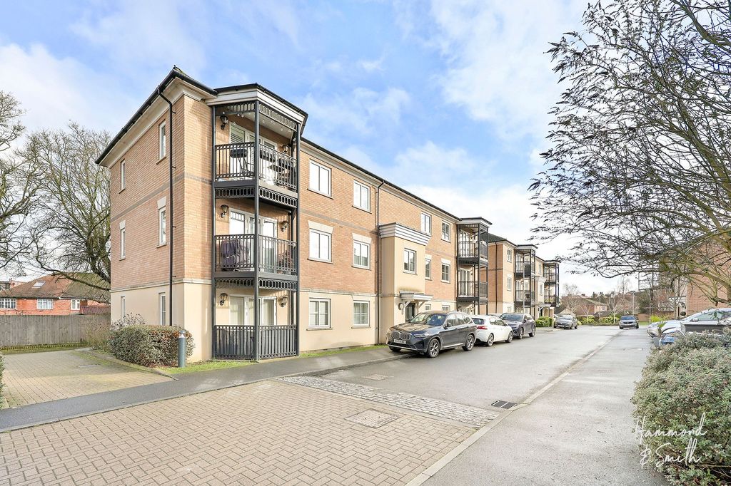 Property photo 1 of 11