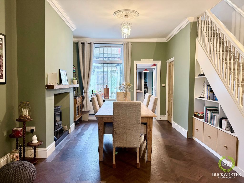 Property photo 3 of 21