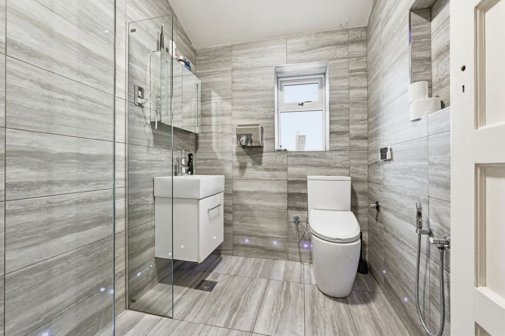 Property photo 3 of 20 Picture No. 27