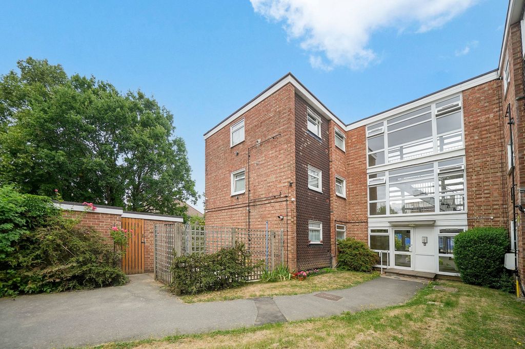 Property photo 1 of 10 Flat 10, Park Lawn - Rwnyehsrpr1A1Yc6Lent