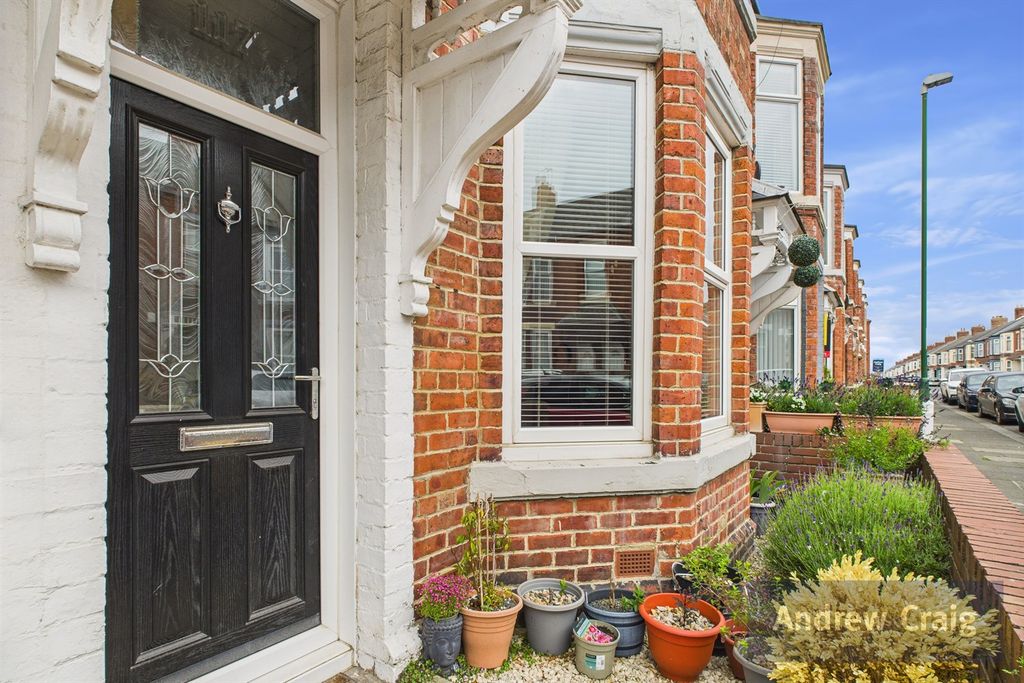 Property photo 1 of 13 (Main)