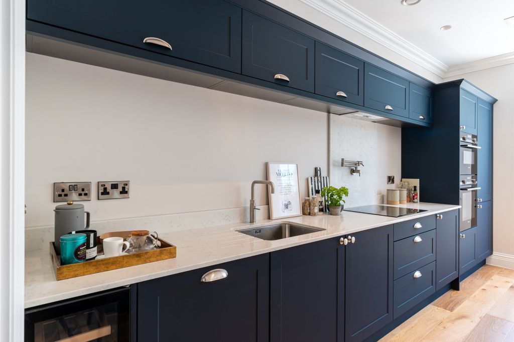 Property photo 3 of 18 4044386