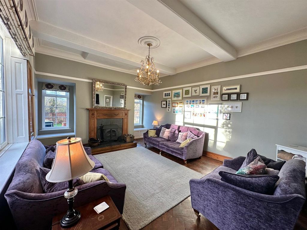 Property photo 2 of 48 32.Jpg