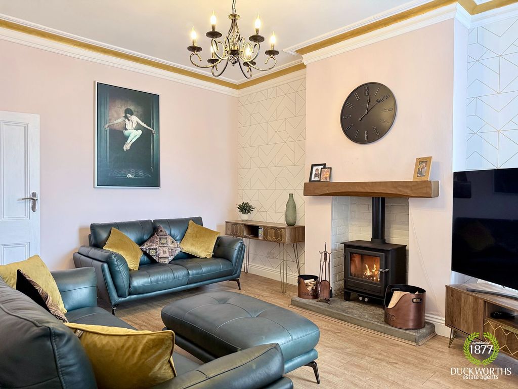 Property photo 2 of 30