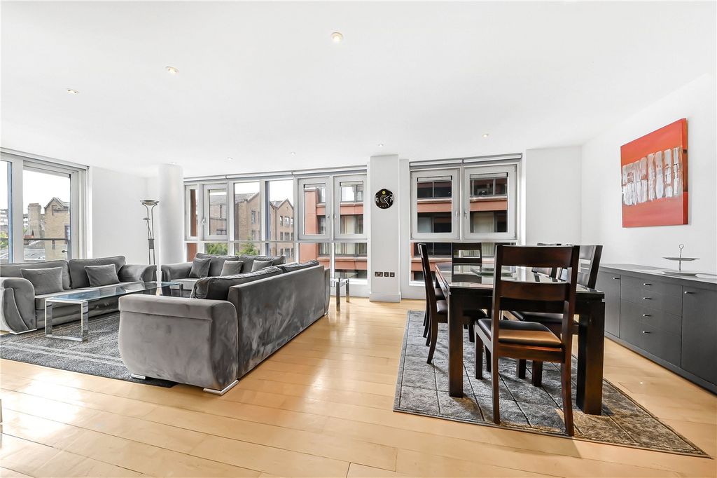 Property photo 1 of 19 Picture No. 53