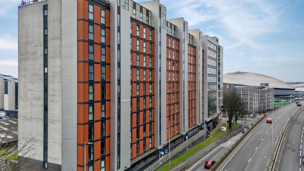 Property photo 1 of 21