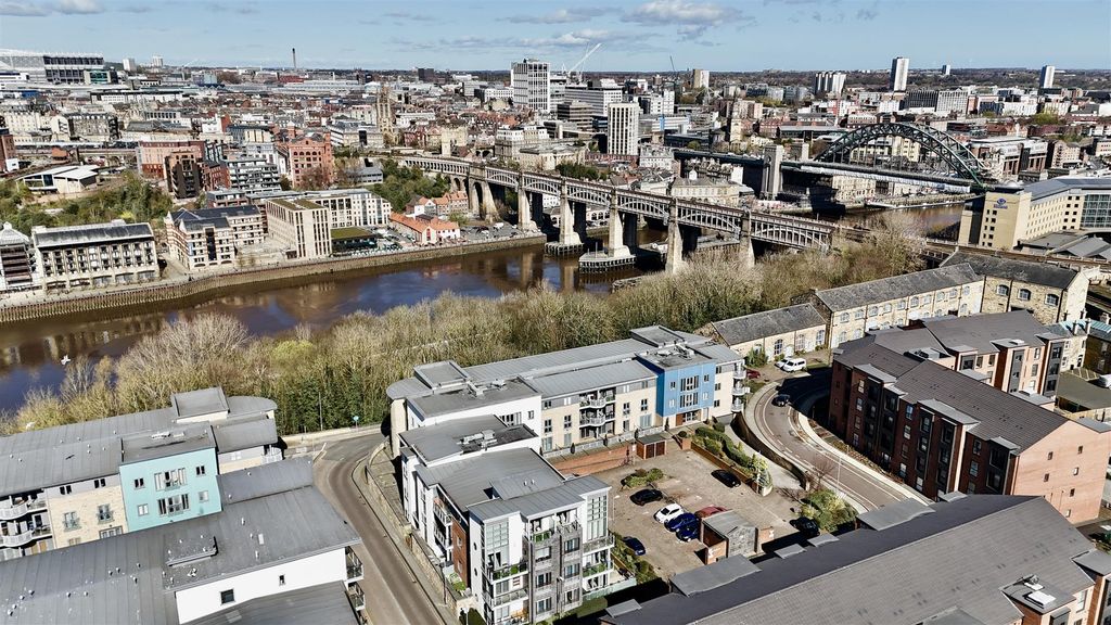 Property photo 1 of 18 External