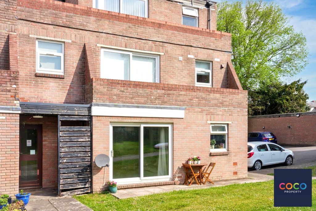 Property photo 1 of 18 4950450