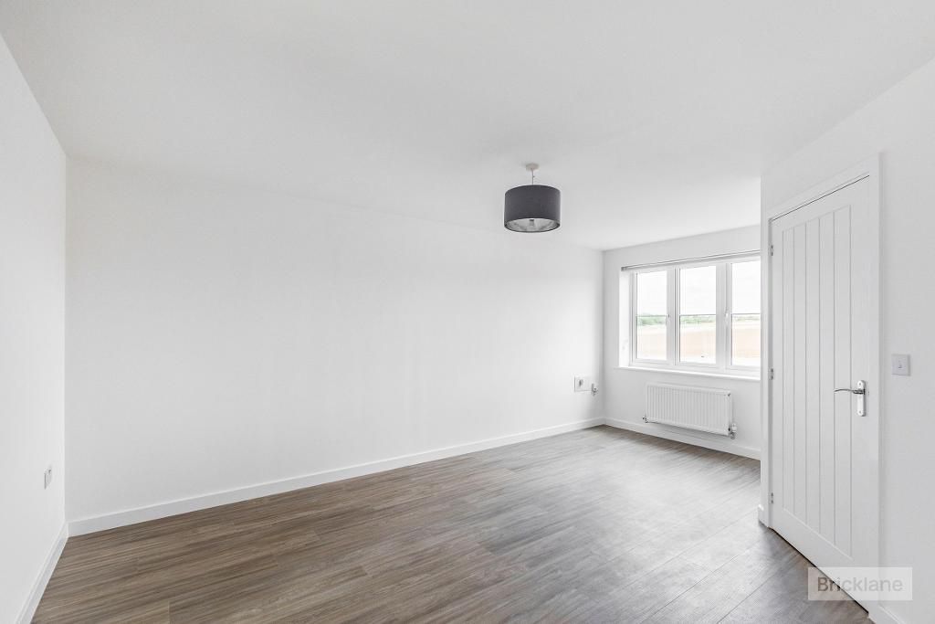 Property photo 3 of 13 Lounge