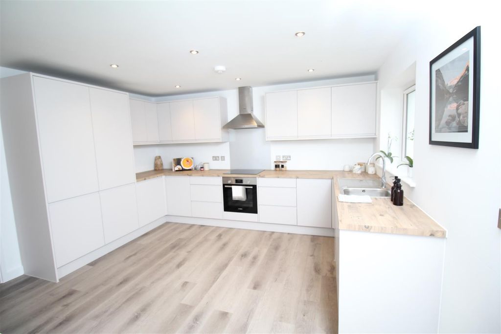 Property photo 2 of 18 Img_8154.Jpg